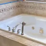 Tour - Jacuzzi Bath